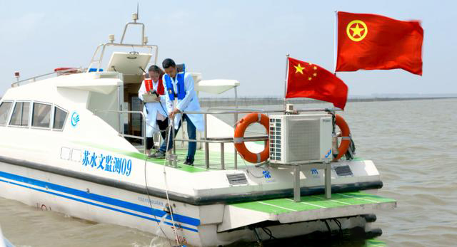 無(wú)人機(jī)應(yīng)用密集監(jiān)控太湖藻類生長(zhǎng)動(dòng)態(tài)(圖1) 無(wú)人機(jī)應(yīng)用密集監(jiān)控太湖藻類生長(zhǎng)動(dòng)態(tài)(圖1)