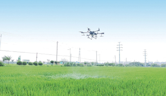 無人機(jī)技術(shù)在現(xiàn)代農(nóng)業(yè)領(lǐng)域的應(yīng)用與發(fā)展(圖1) 無人機(jī)技術(shù)在現(xiàn)代農(nóng)業(yè)領(lǐng)域的應(yīng)用與發(fā)展(圖1)