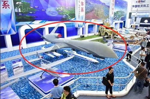 國產(chǎn)獵鷹無人機首飛,性能碾壓美國同類產(chǎn)品(圖2) 國產(chǎn)獵鷹無人機首飛,性能碾壓美國同類產(chǎn)品(圖2)