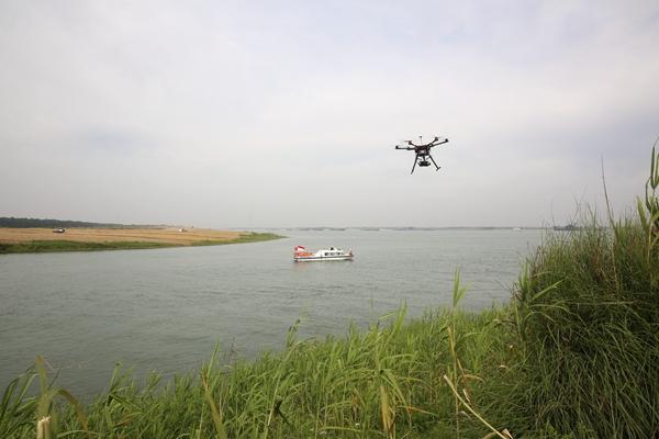 無人機(jī)河道巡檢的優(yōu)勢有哪些?(圖1) 無人機(jī)河道巡檢的優(yōu)勢有哪些?(圖1)