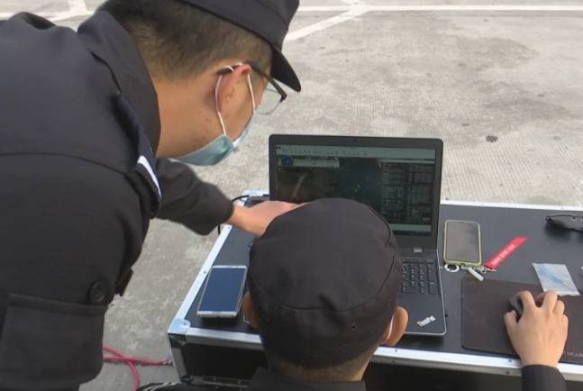 千里眼無人機(jī)保障春運(yùn)交通安全出行(圖2) 千里眼無人機(jī)保障春運(yùn)交通安全出行(圖2)