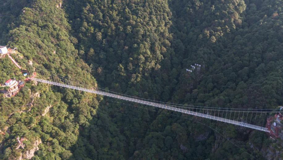 無人機(jī)巡線開創(chuàng)“糖葫蘆”式飛行 解決“上線”(圖1) 無人機(jī)巡線開創(chuàng)“糖葫蘆”式飛行 解決“上線”(圖1)